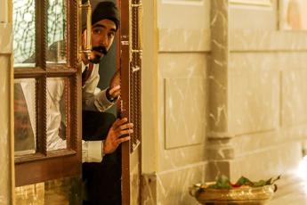 Hotel mumbai discount full movie online